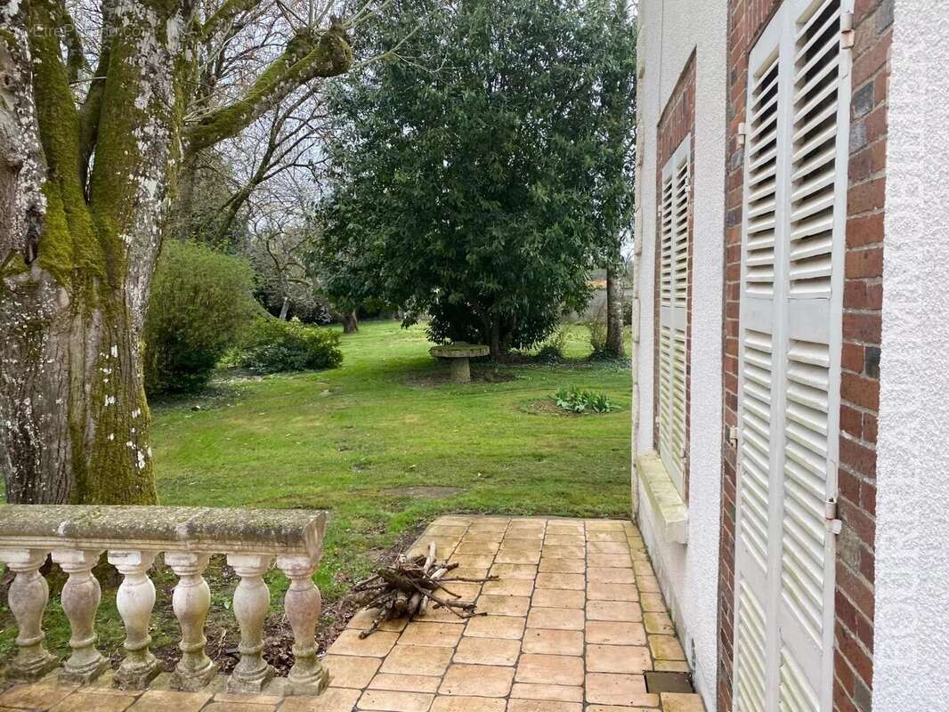 Maison à ARCES-DILO