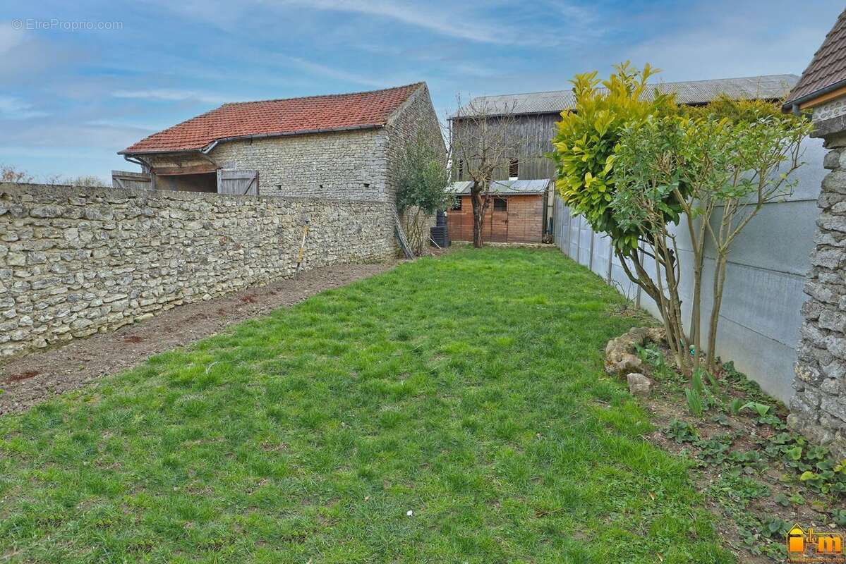 Maison 130 m² à Mereville  - photo 4