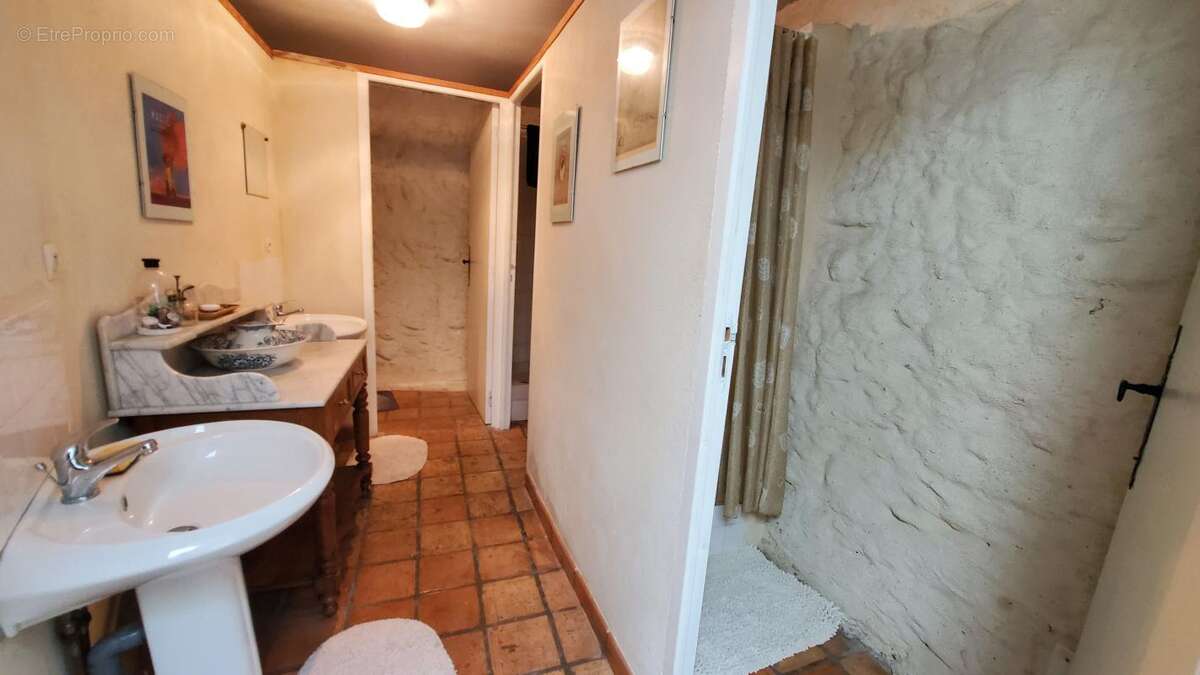 Maison à LABLACHERE