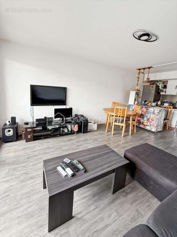 Appartement à CORBEIL-ESSONNES