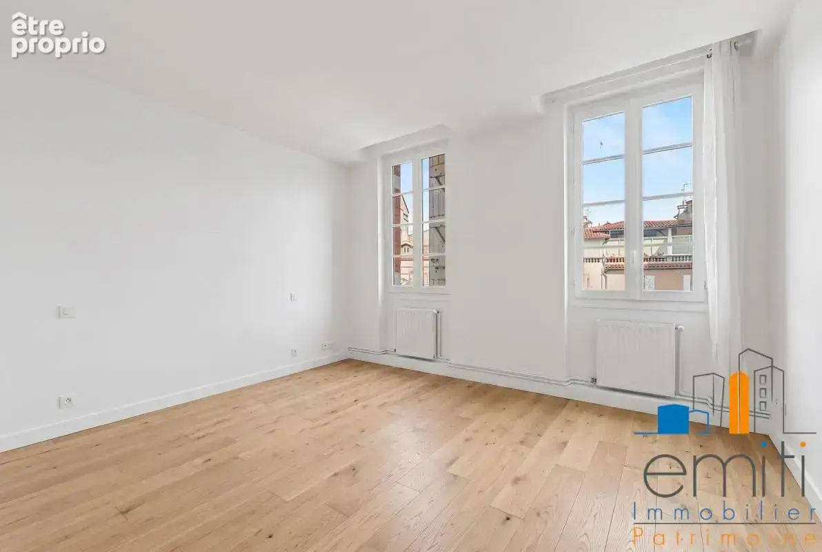 T4 de 93 m² Carrez + 12 m² de loggia vitrée – Carmes / Esquirol - Rue des Couteliers - photo 9