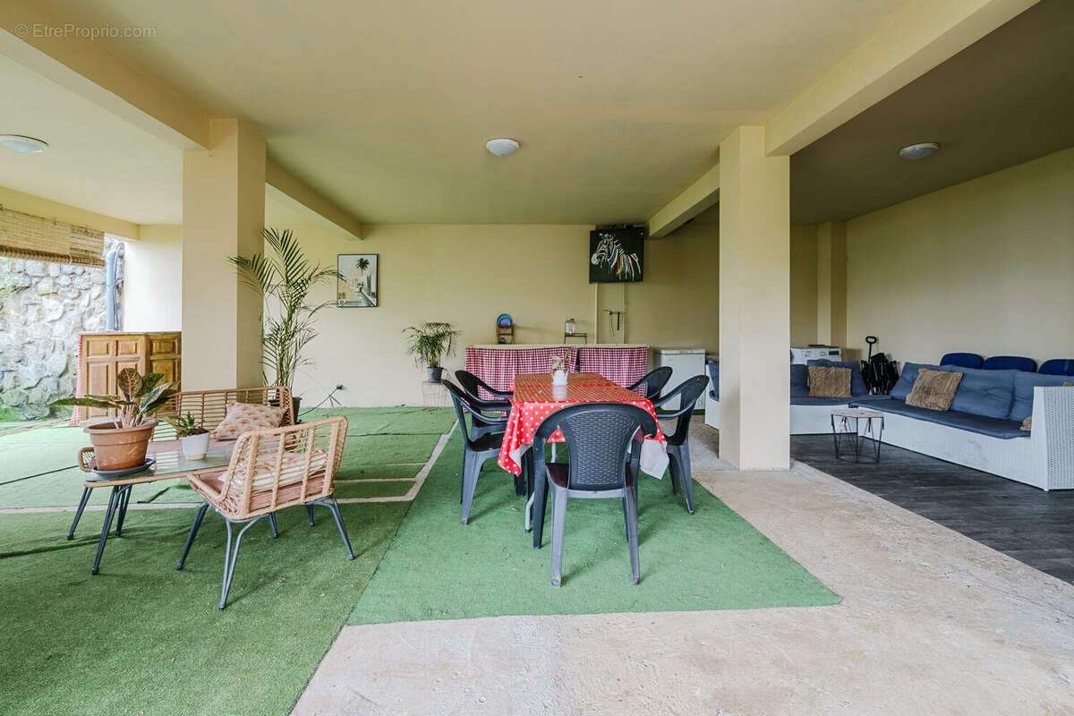 Maison 125 m² à Saint-Paul  - photo 9
