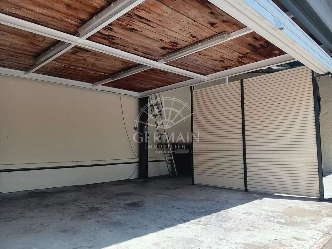 Maison à L'ISLE-SUR-LA-SORGUE