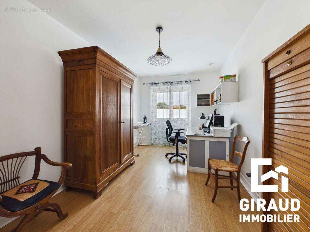 Maison 145 m² à Vouille-Les-Marais  - photo 9