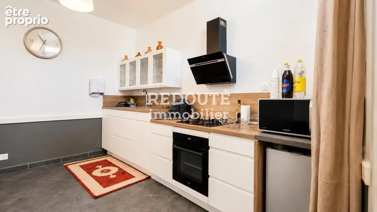 Murs à vendre d'un local commercial avec maison privative - photo 15