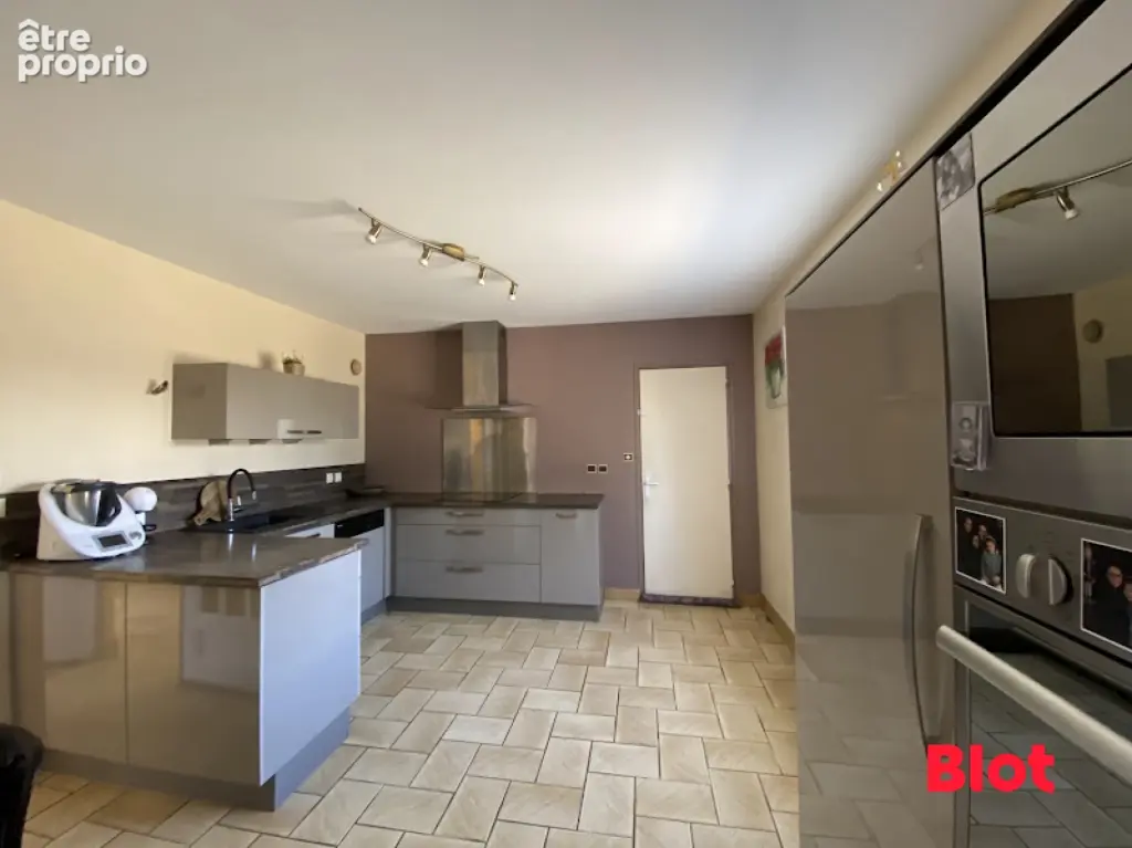 Maison 100 m² à Pire-Sur-Seiche  - photo 5