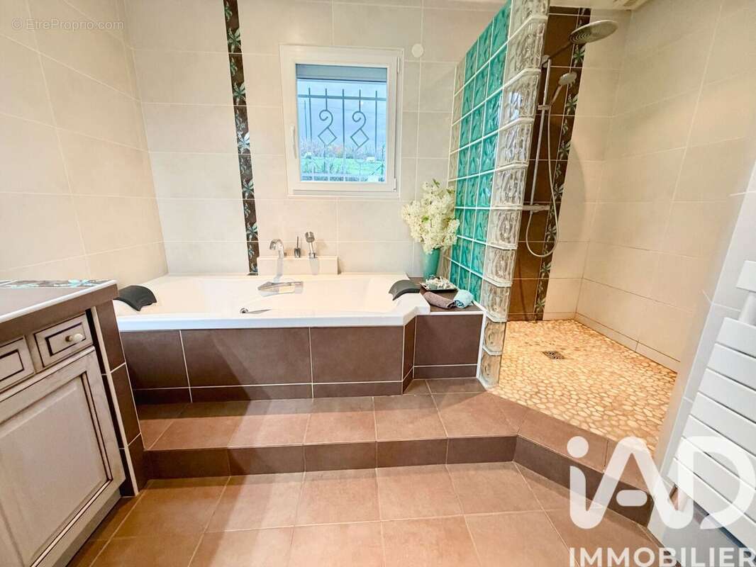 Photo 8 - Maison à BOURGOIN-JALLIEU