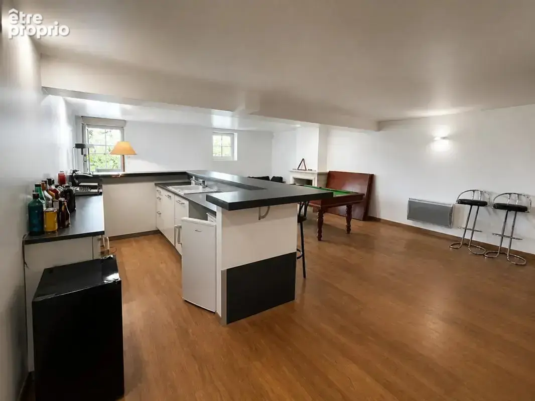 Maison de 10 pièces de 415 m² à Arçais - photo 7