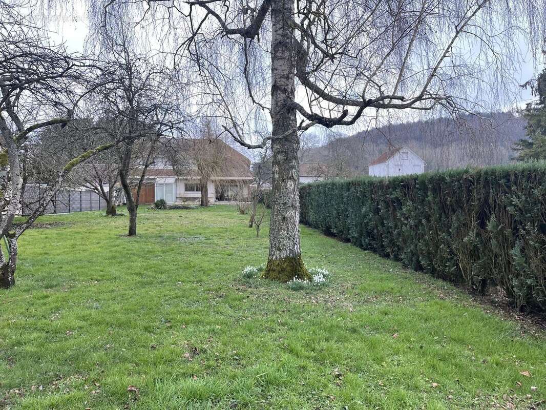 Maison à BRUYERES-ET-MONTBERAULT