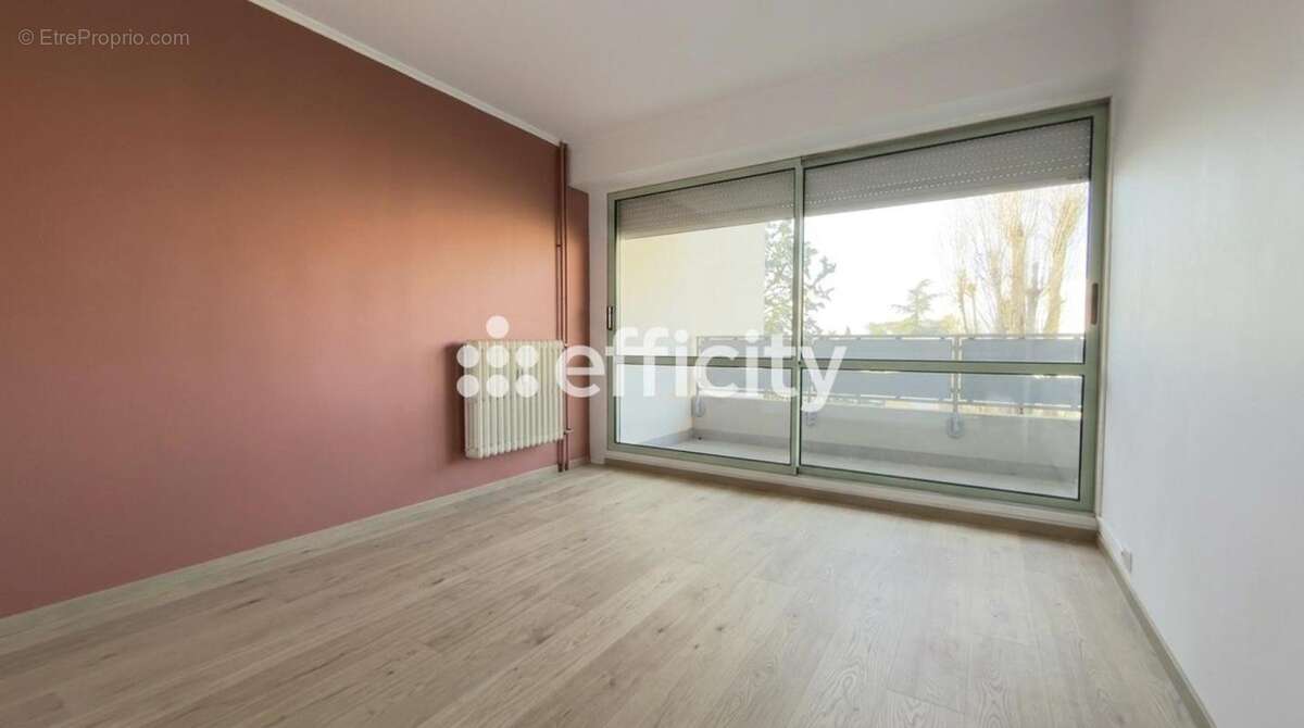 Appartement à LE PEAGE-DE-ROUSSILLON