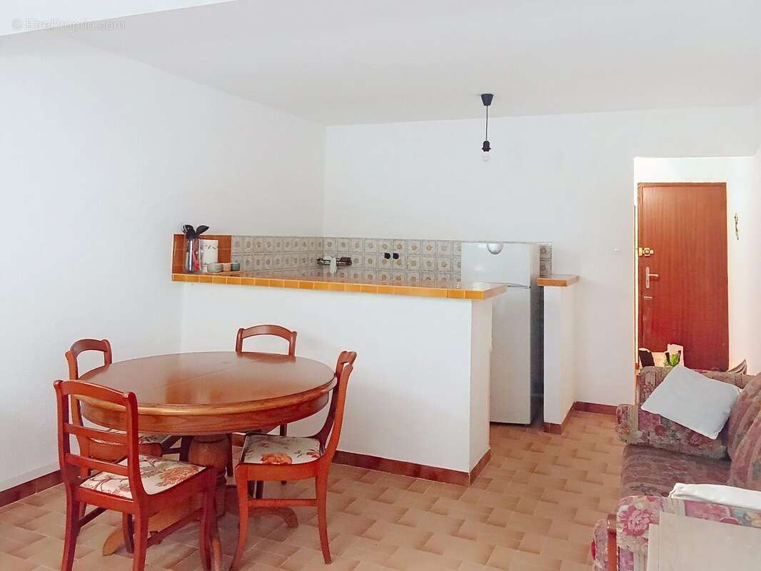 Appartement à SAINT-CYR-SUR-MER