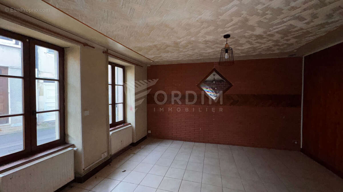 Maison à POUGUES-LES-EAUX