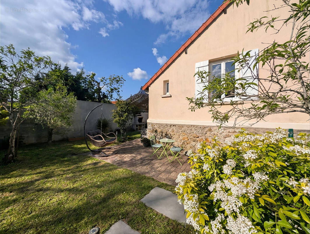Maison à MONTGERON