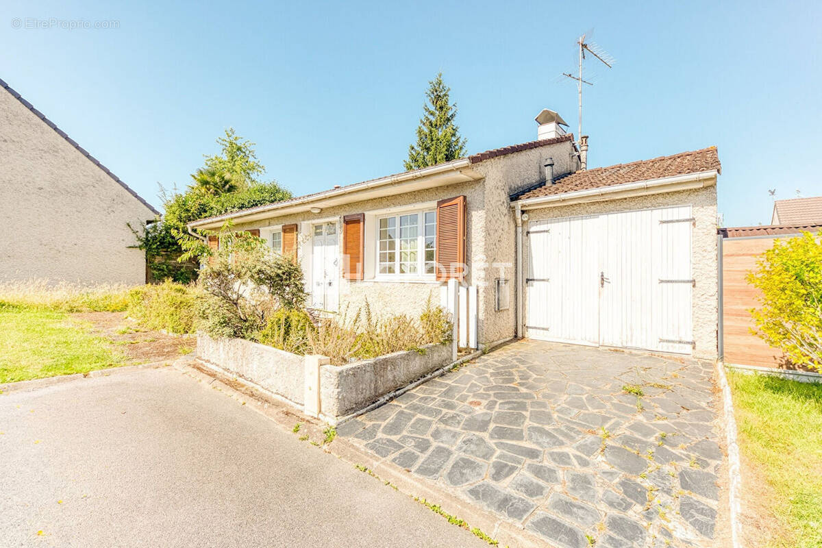 Maison à ROISSY-EN-BRIE