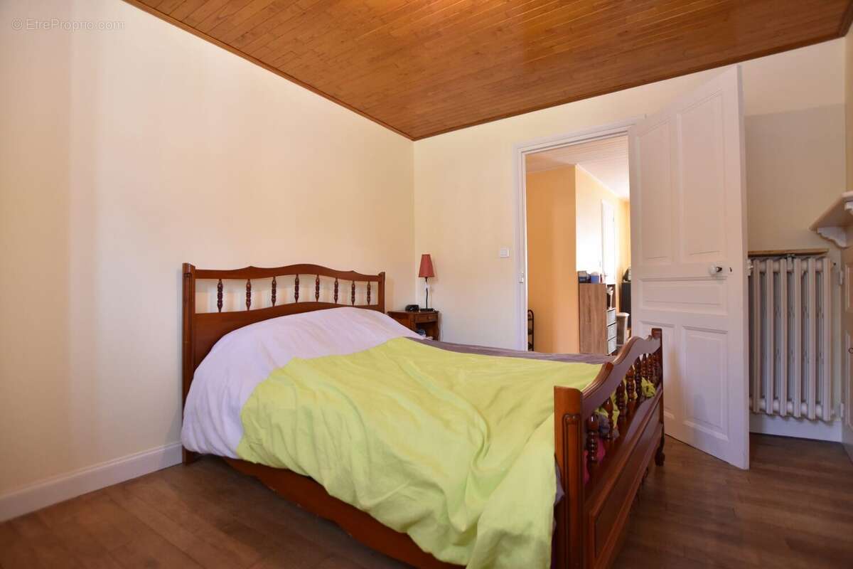 Appartement à SALERS