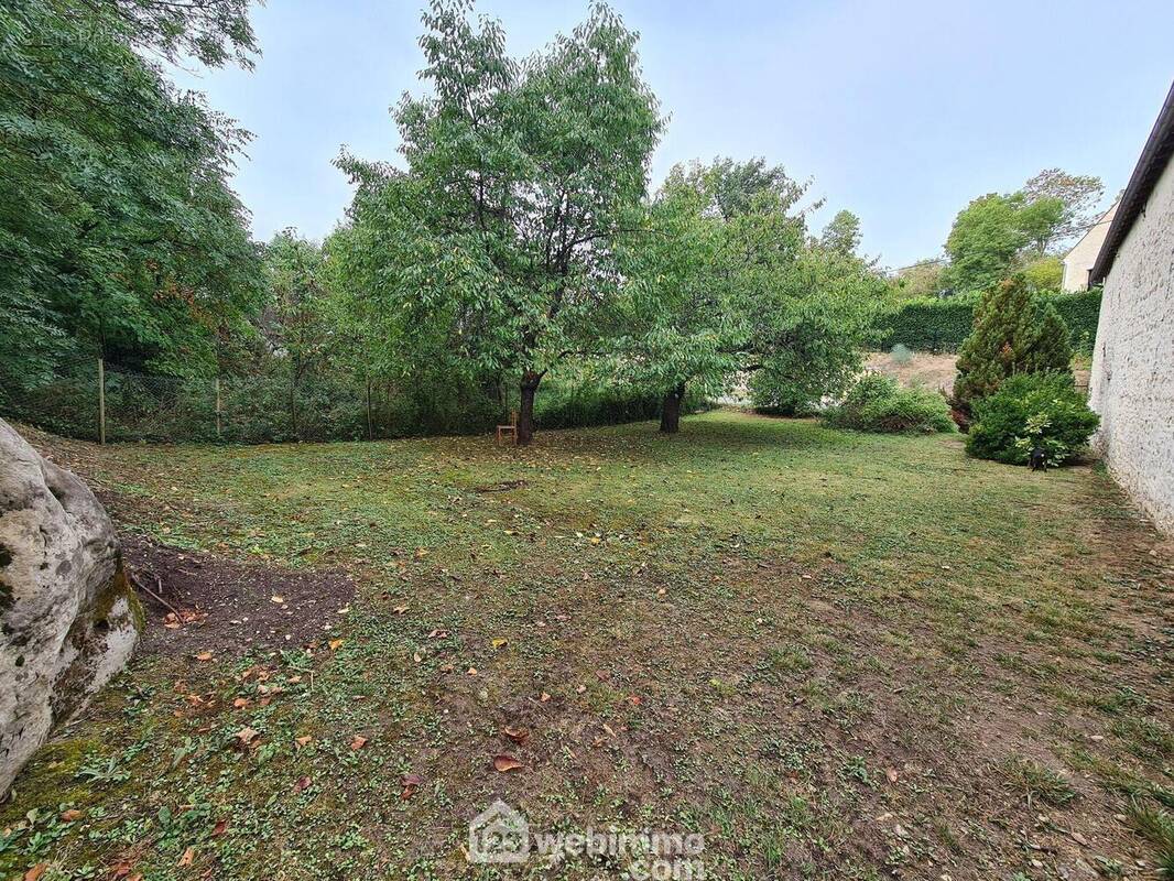 Un jardin clos. - Maison à MALESHERBES