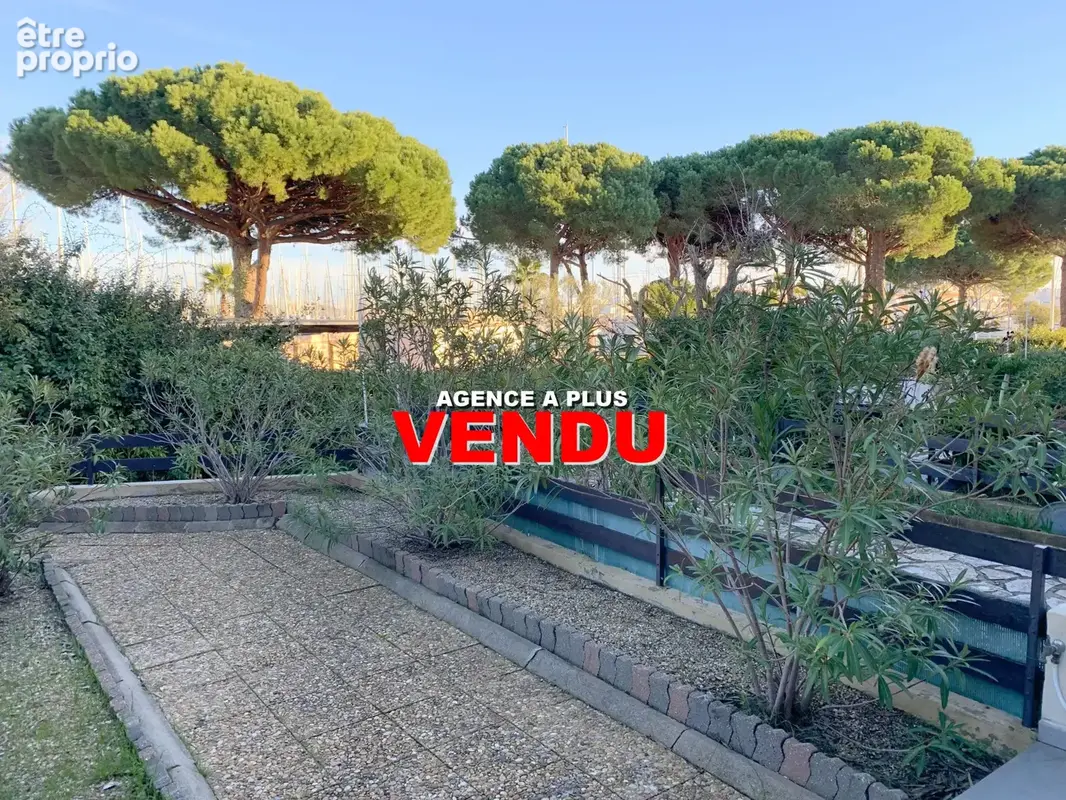 Vente rez de jardin 37 m2 vue port - plage nord - photo 2