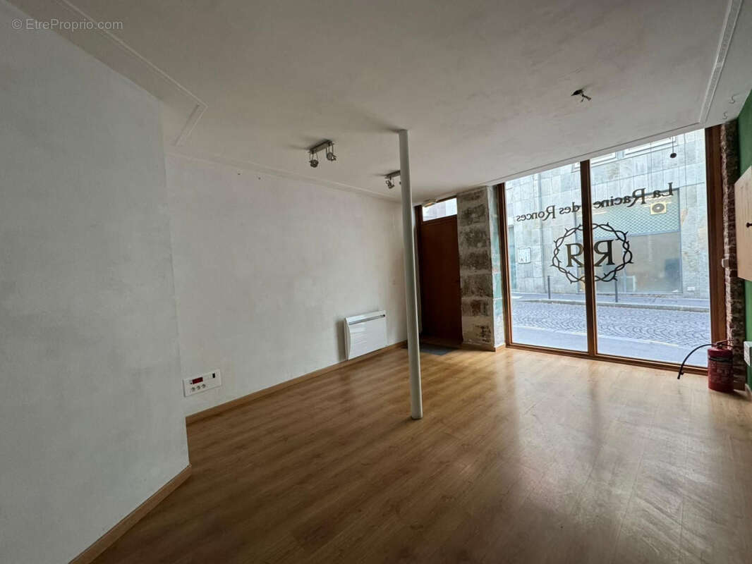 Commerce à PARIS-20E