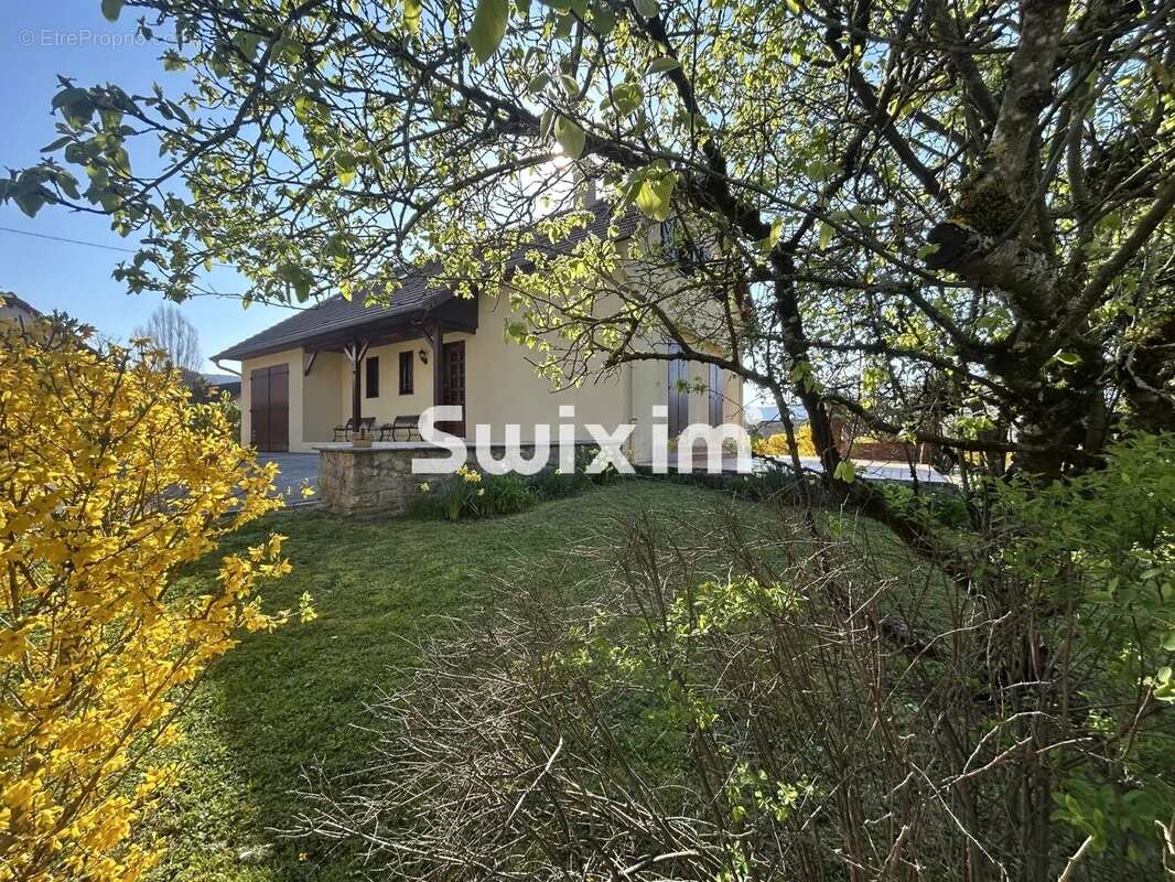 Maison à LONS-LE-SAUNIER