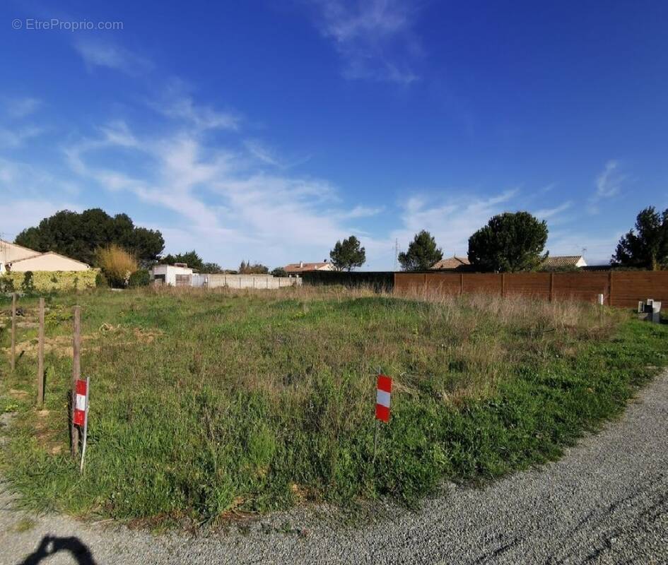 Terrain à TREBES