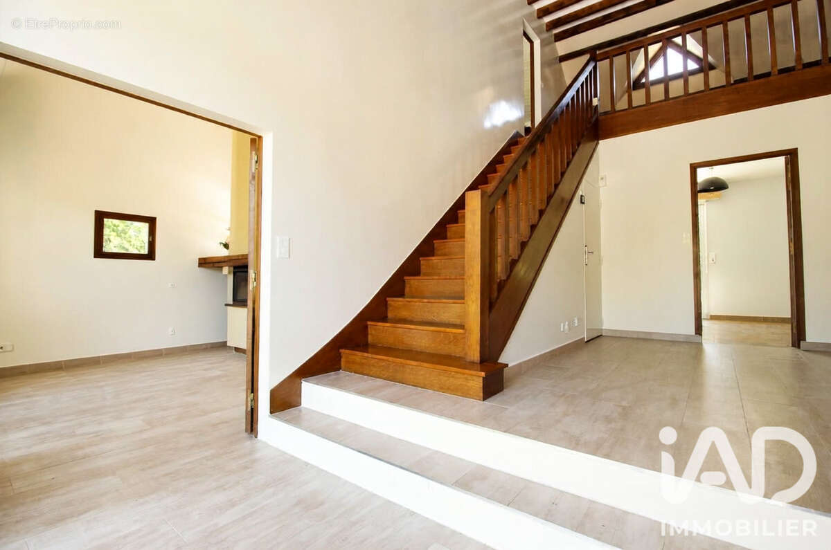 Maison 215 m² à Fere-Champenoise  - photo 3