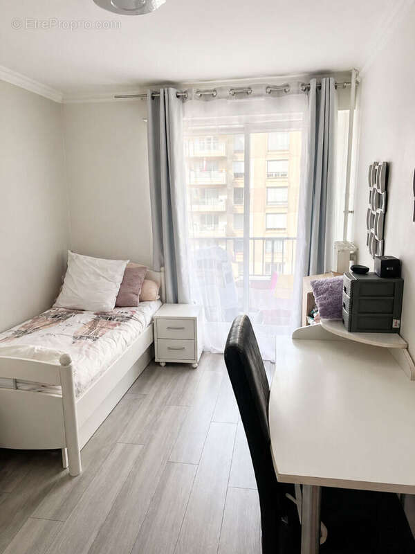 Appartement à PARIS-19E