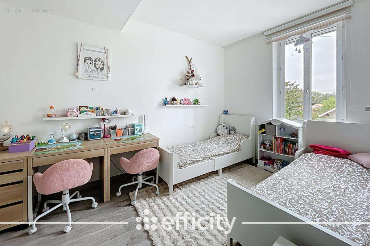 Maison à CHARVIEU-CHAVAGNEUX