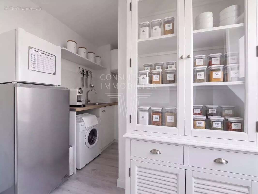 Appartement à PARIS-8E