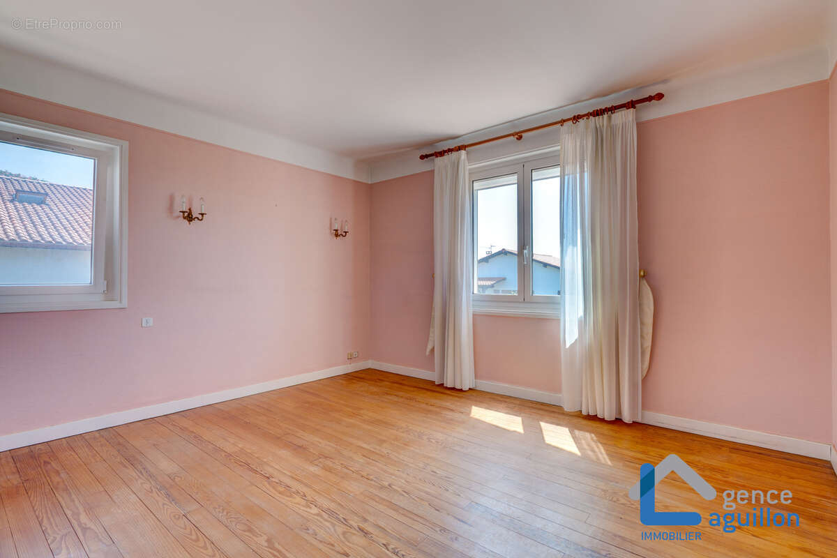 Maison de 170m2 comprenant deux appartements t3 - photo 22