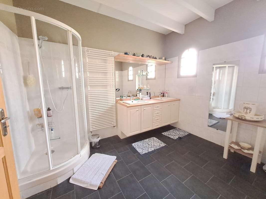 Maison à vendre 7 pièces SAINT MEDARD EN JALLES (33) - photo 7