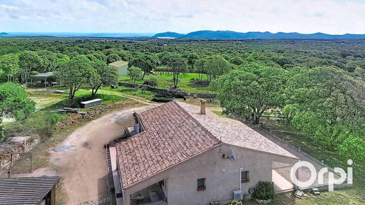 Maison à BONIFACIO