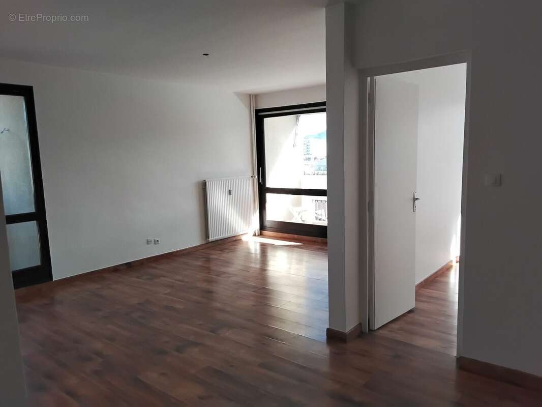 Appartement à ECHIROLLES