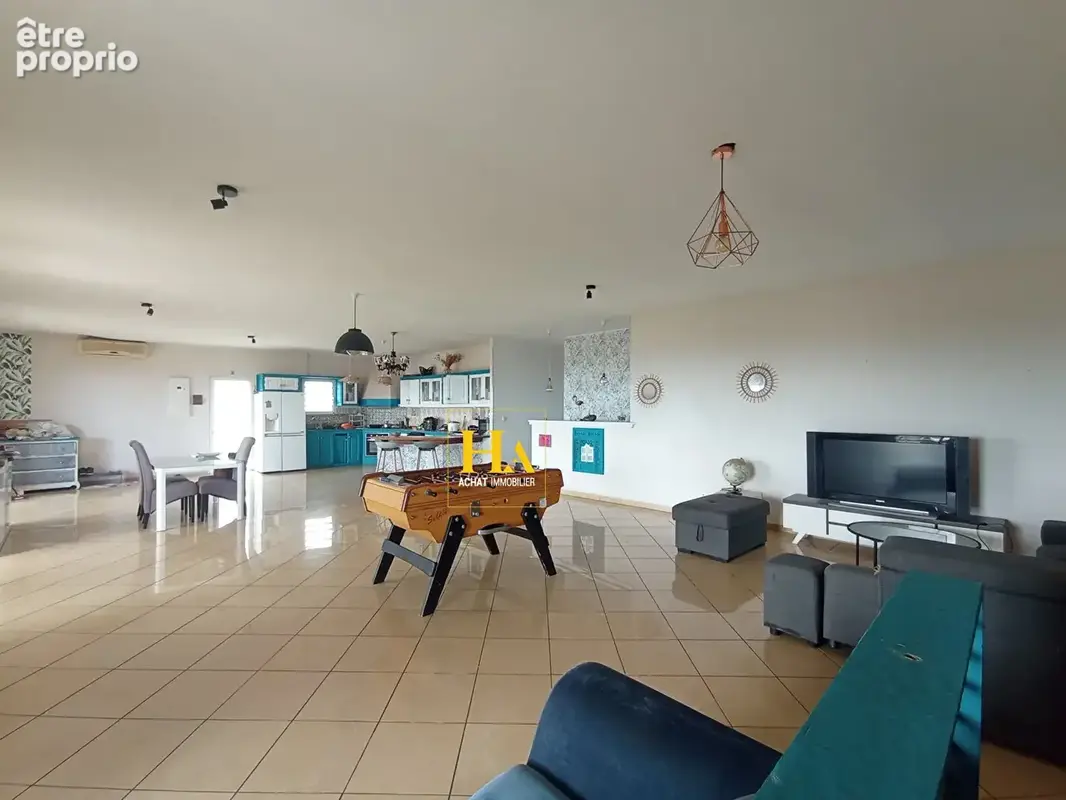 Grande maison familiale avec vue mer + logement indépendant . Fort potentiel locatif - photo 8