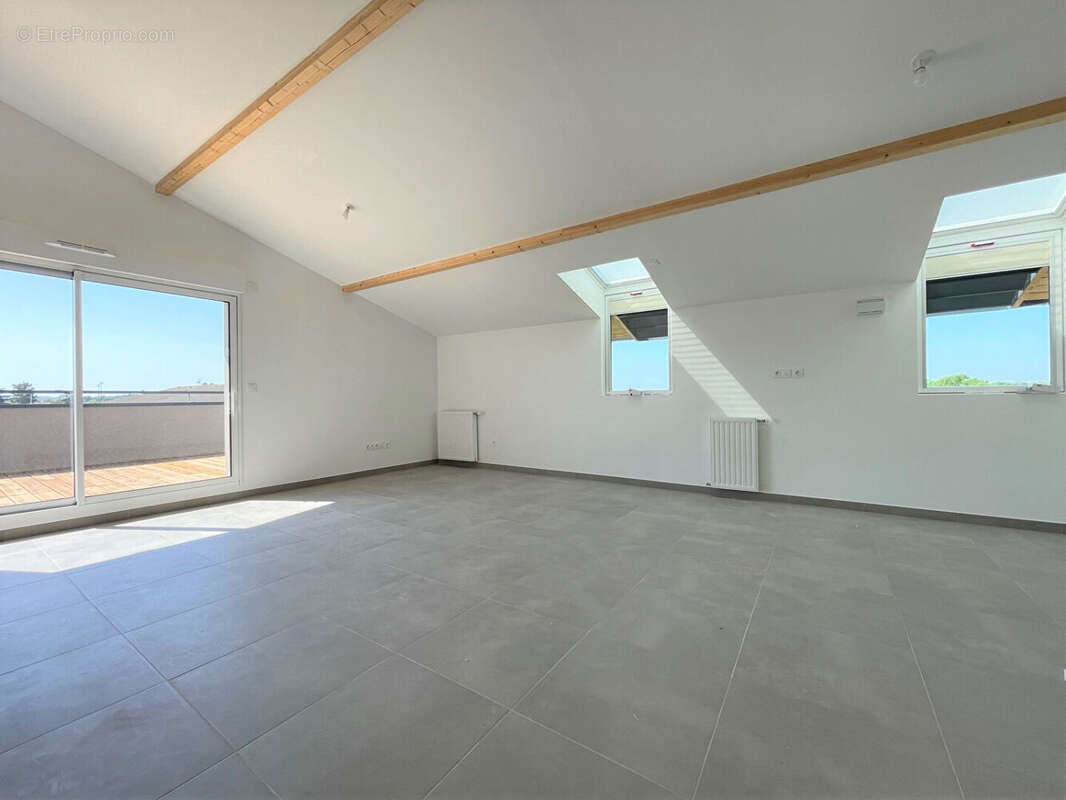 Appartement à CASTELGINEST