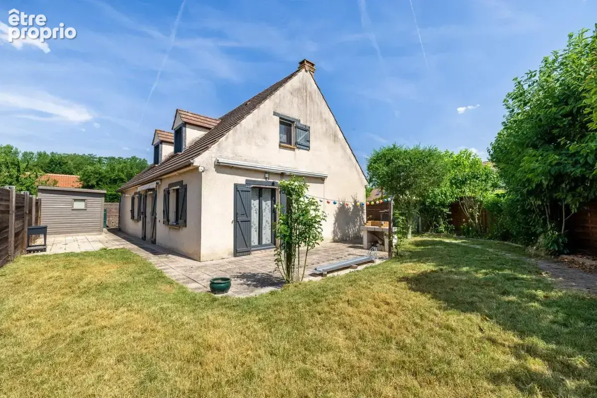 Maison de 5 pièces de 123 m² située à Lisses - photo 2