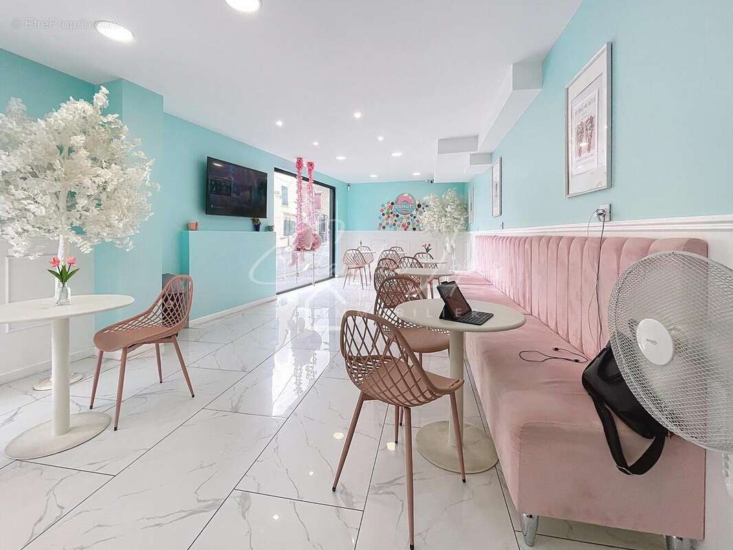 Photo 3 - Commerce à SARCELLES