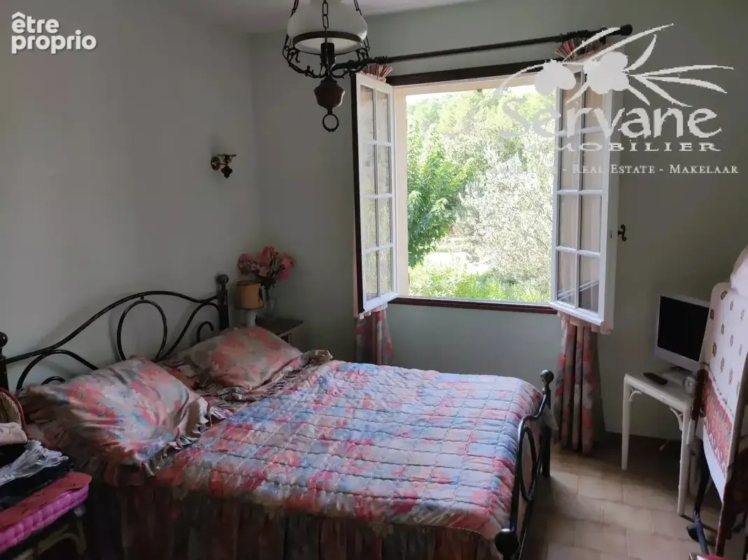 Lorgues villa t6 piscine sur 6400 m² - photo 10