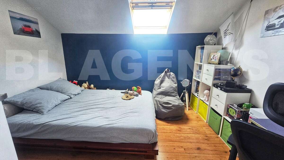 b64cc197-3b43-4f0f-8e92-691f1d18e1b1_notsynced - Maison à MARSEILLE-10E