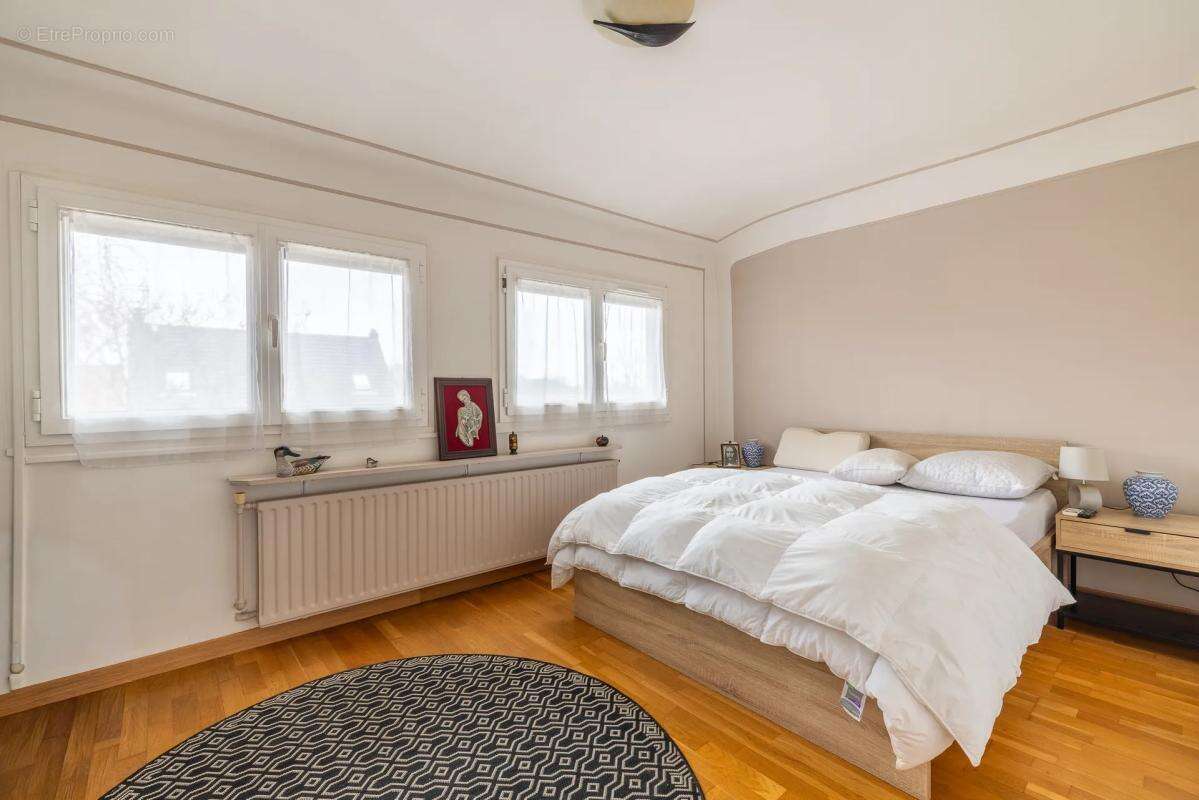 Maison à ORMESSON-SUR-MARNE