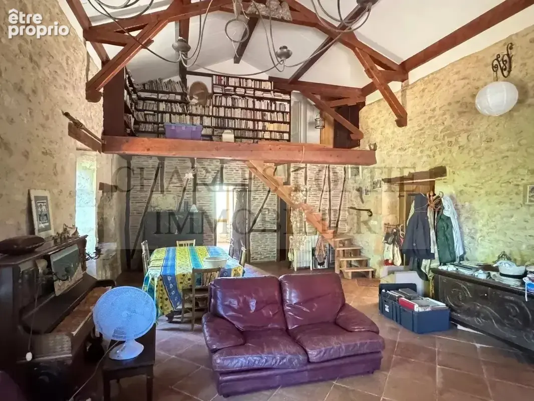 Ensemble immobilier en pierre avec 15 ha de terrain. - photo 8