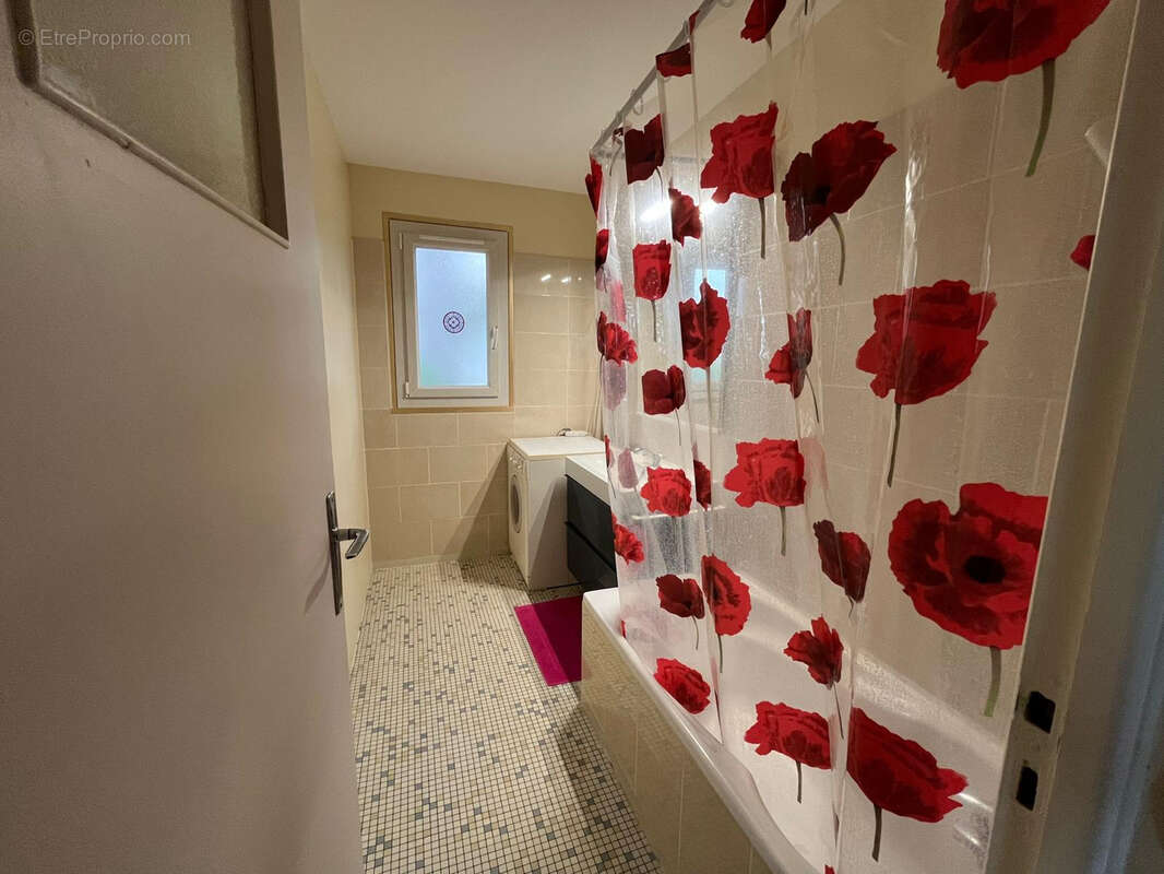 Appartement à BURES-SUR-YVETTE