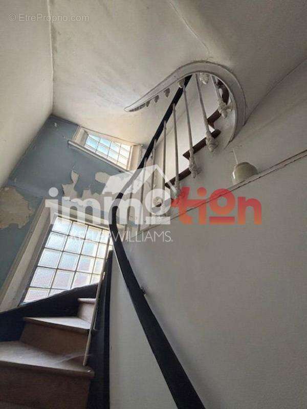 Maison à FEUQUIERES-EN-VIMEU