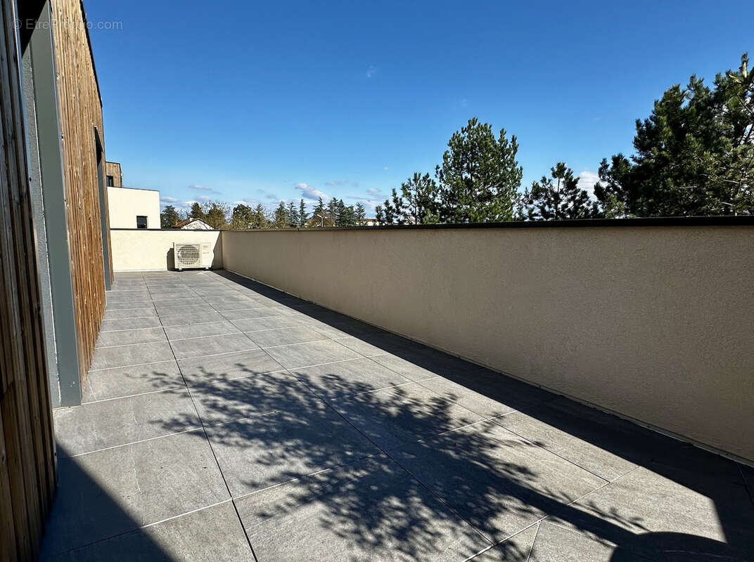 Appartement à CRAPONNE