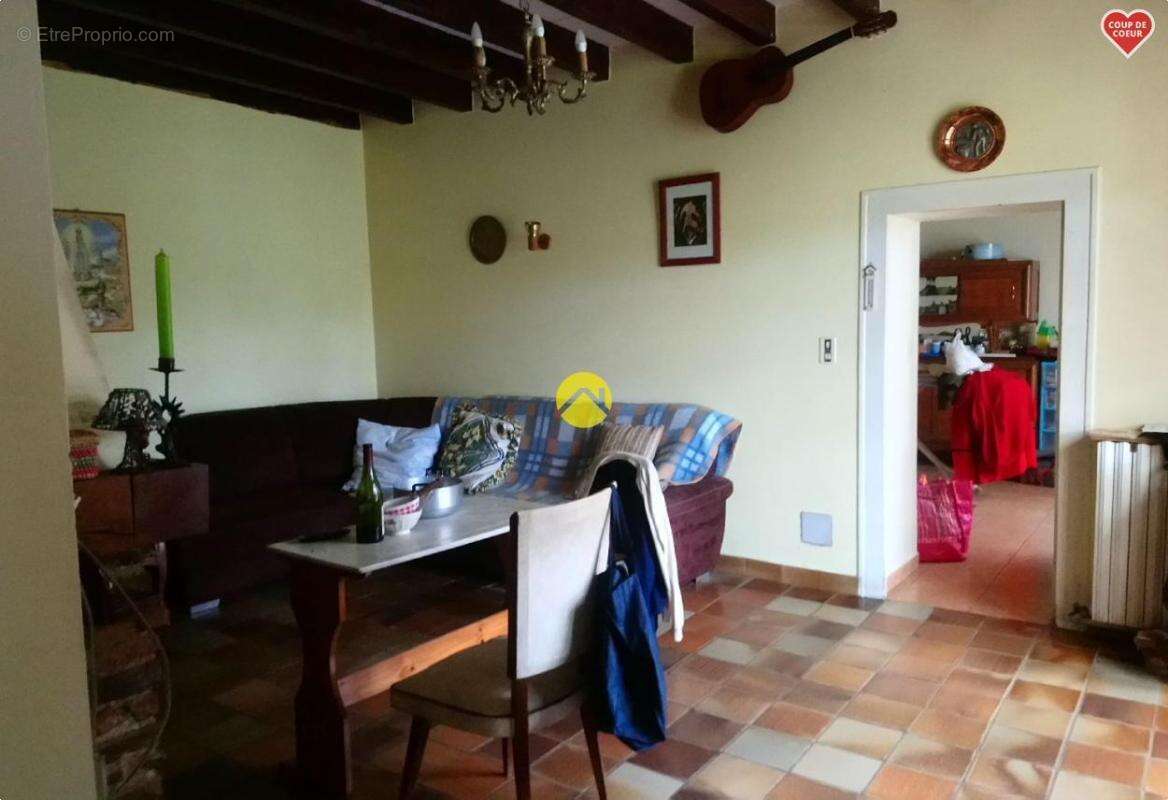 Maison à SAINT-AMAND-MONTROND