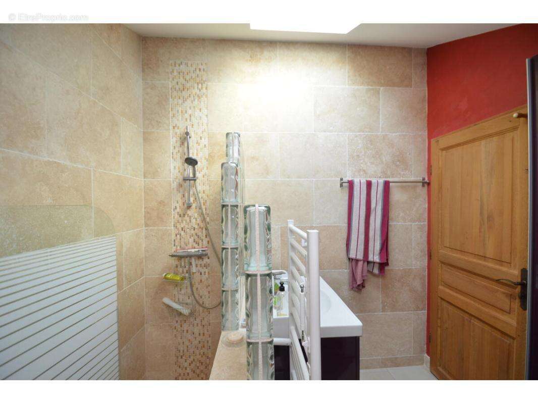 Maison 97 m² à Saint-Antoine-Sur-L'isle  - photo 14