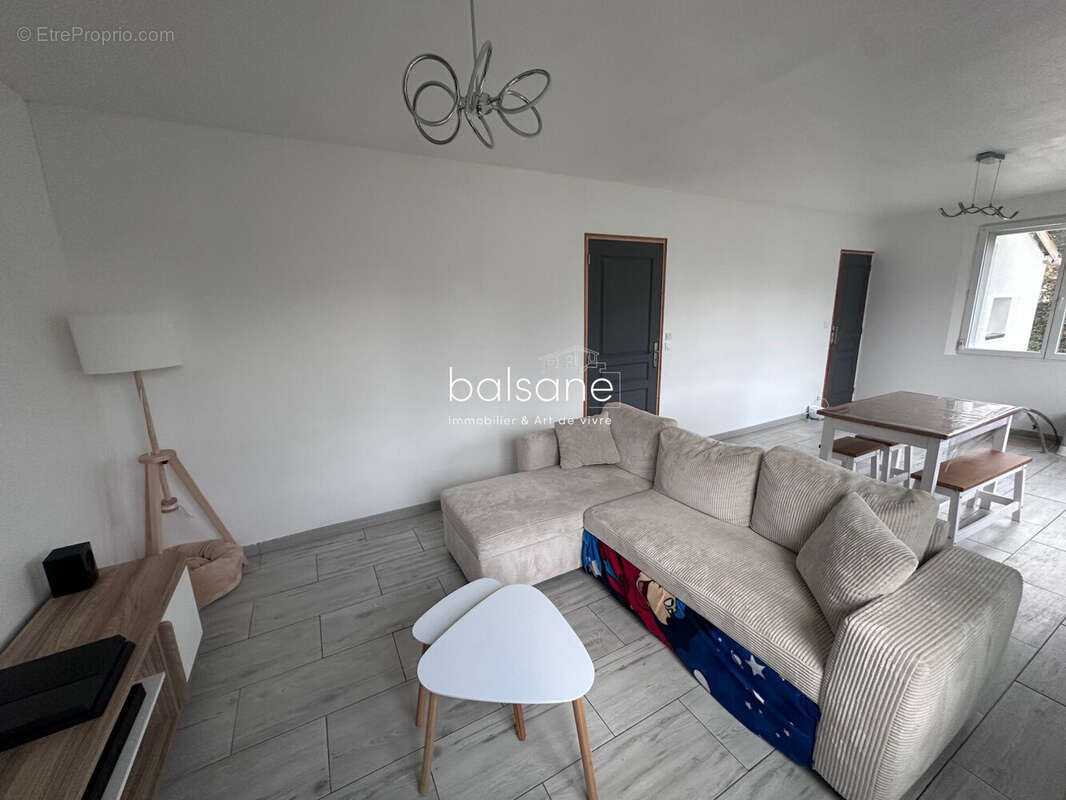 Maison à SAINT-DENIS-DES-MONTS