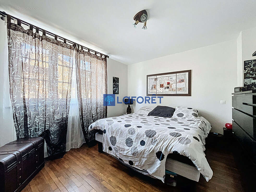 Maison à SAVIGNY-SUR-ORGE