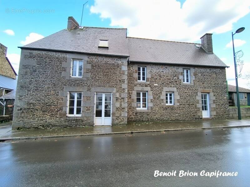 Maison à MONTANEL
