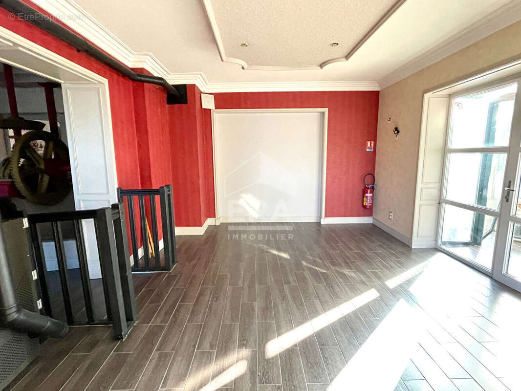 Commerce à TETEGHEM