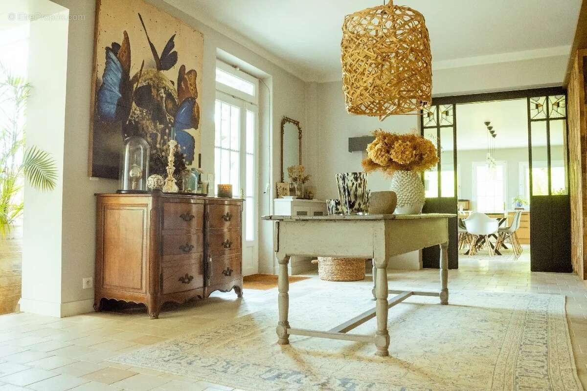 Maison à FEROLLES-ATTILLY